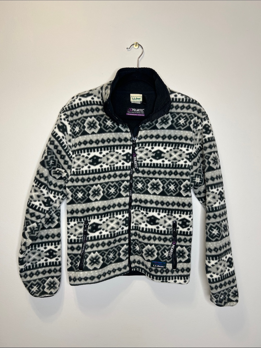 Vintage L.L. Bean Polartec Windbloc Series Black and Gray Fleece Full Zip Jacket - Picture 2 of 10